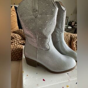 MOTASHA Silver Cowgirl Boots
